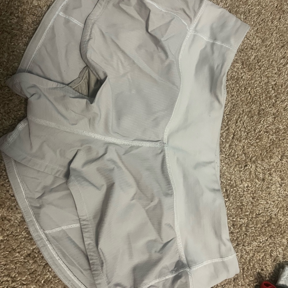 white lulu shorts